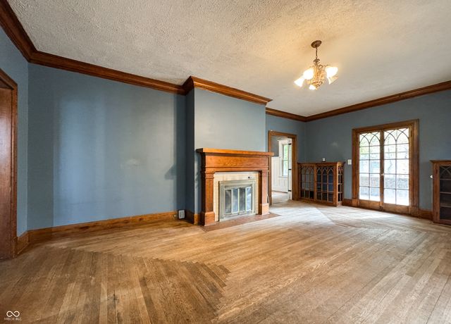 1120 S 5th Street, Terre Haute, IN 47802