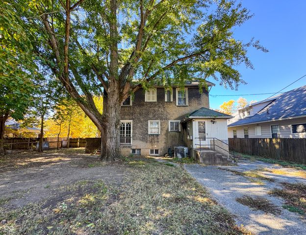 1120 S 5th Street, Terre Haute, IN 47802