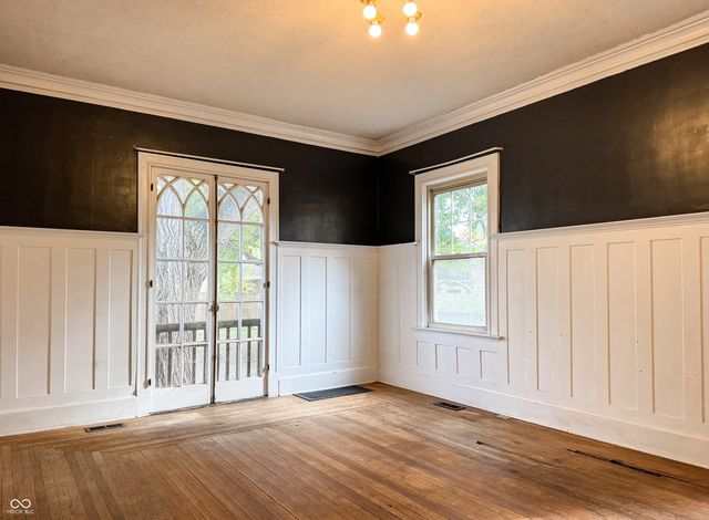 1120 S 5th Street, Terre Haute, IN 47802