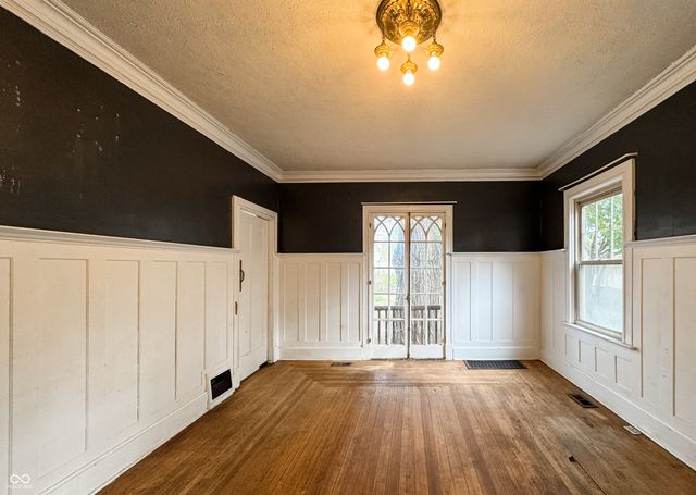 1120 S 5th Street, Terre Haute, IN 47802