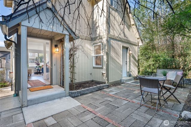 1316 Bradner Place S, Seattle, WA 98144