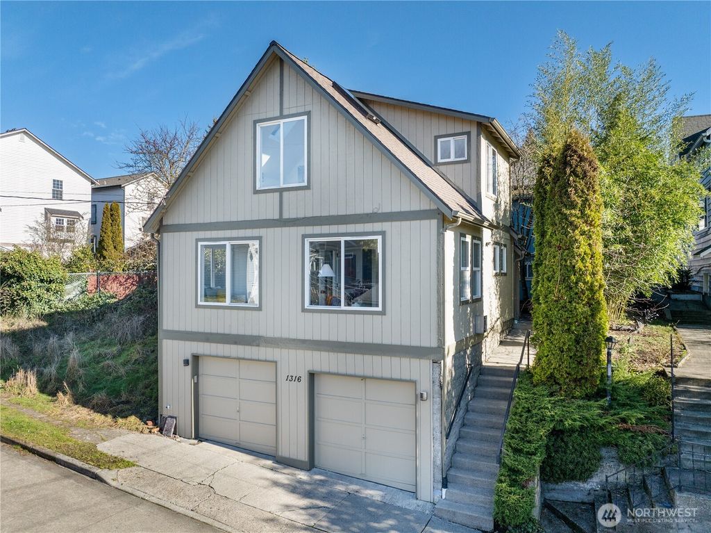 1316 Bradner Place S, Seattle, WA 98144