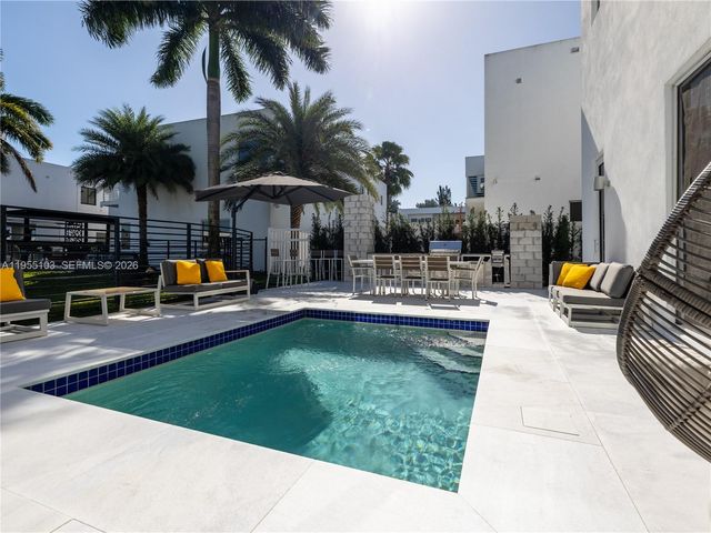 7451 NW 103rd Court, Doral, FL 33178