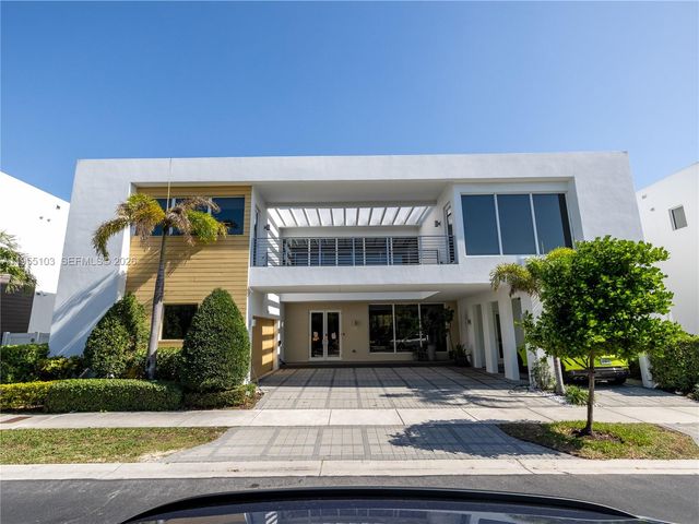 7451 NW 103rd Court, Doral, FL 33178