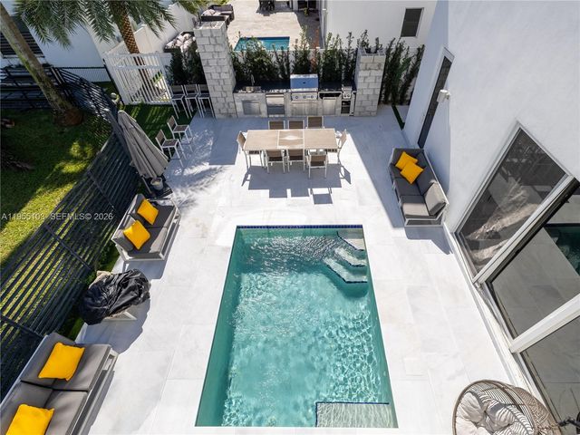 7451 NW 103rd Court, Doral, FL 33178