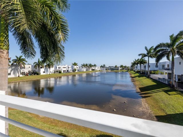 7451 NW 103rd Court, Doral, FL 33178