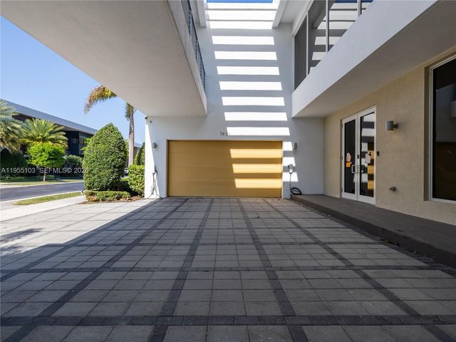 7451 NW 103rd Court, Doral, FL 33178