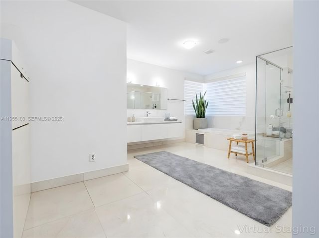7451 NW 103rd Court, Doral, FL 33178