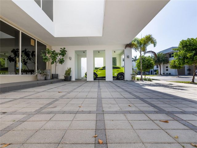 7451 NW 103rd Court, Doral, FL 33178