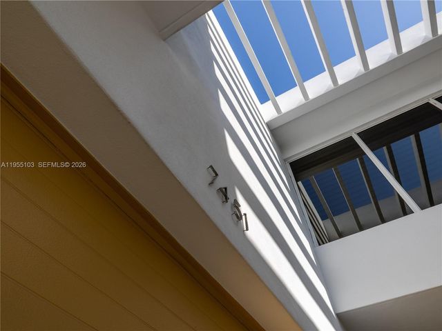 7451 NW 103rd Court, Doral, FL 33178