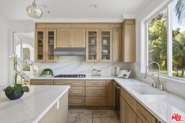 3909 Cresthaven Drive, Westlake Village, CA 91362