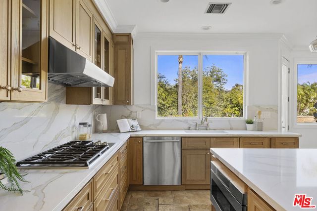 3909 Cresthaven Drive, Westlake Village, CA 91362