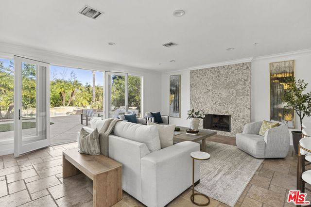 3909 Cresthaven Drive, Westlake Village, CA 91362