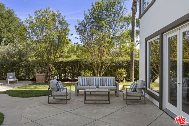 3909 Cresthaven Drive, Westlake Village, CA 91362