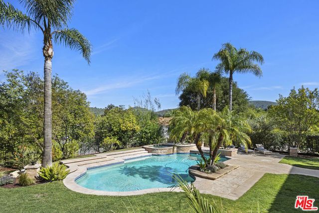 3909 Cresthaven Drive, Westlake Village, CA 91362
