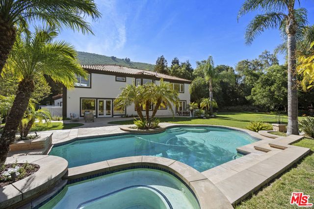 3909 Cresthaven Drive, Westlake Village, CA 91362