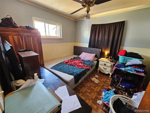 5643 Clippert Street, Dearborn Heights, MI 48125