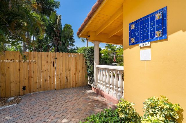 2033 NE 33rd Ave 2, Fort Lauderdale, FL 33305
