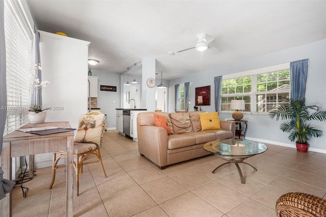 2033 NE 33rd Ave 2, Fort Lauderdale, FL 33305