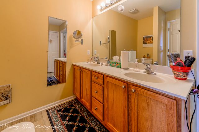 723 Nancy Court, Sycamore, IL 60178