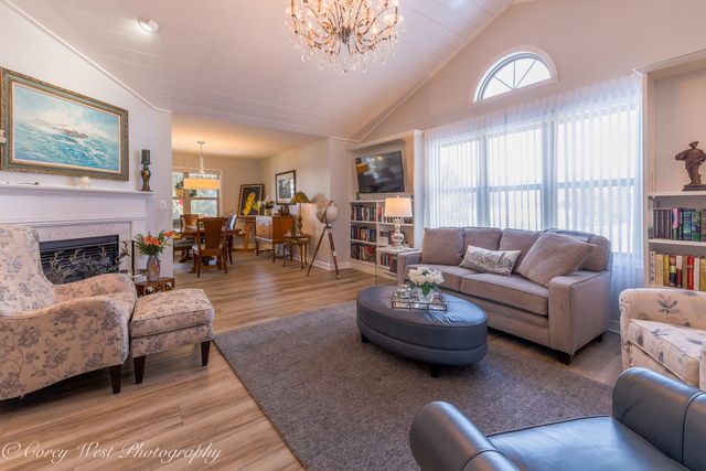 723 Nancy Court, Sycamore, IL 60178