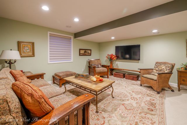 723 Nancy Court, Sycamore, IL 60178