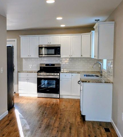 130 Dickinson 130, Springfield, MA 01108