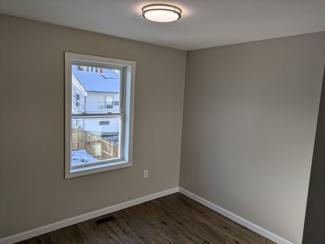 130 Dickinson 130, Springfield, MA 01108