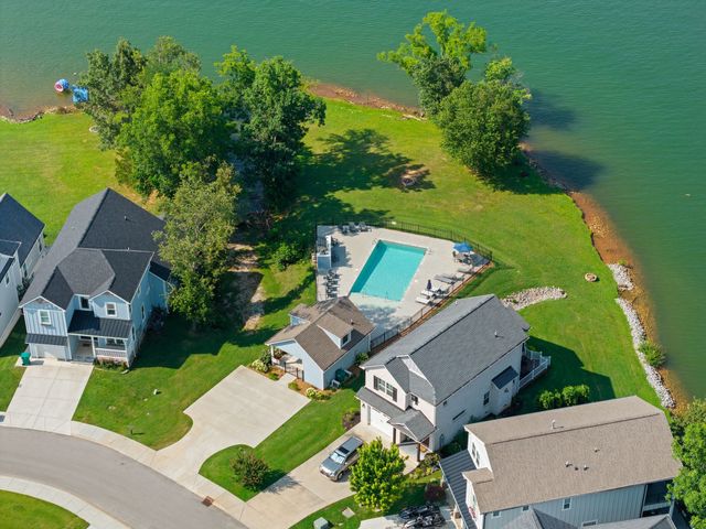 142 Barefoot Way, Winchester, TN 37398