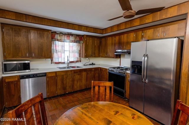 204 Rim Road, Lafayette, LA 70507