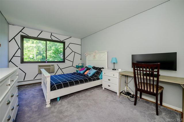 352 Central Avenue 10D, Scarsdale, NY 11221