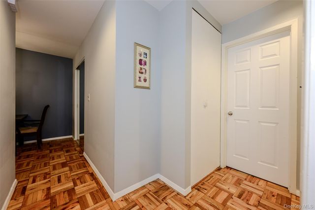 352 Central Avenue 10D, Scarsdale, NY 11221