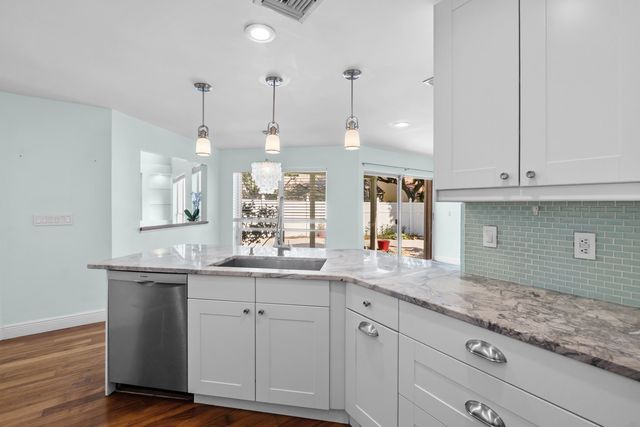 10152 Aspen Way, Palm Beach Gardens, FL 33410