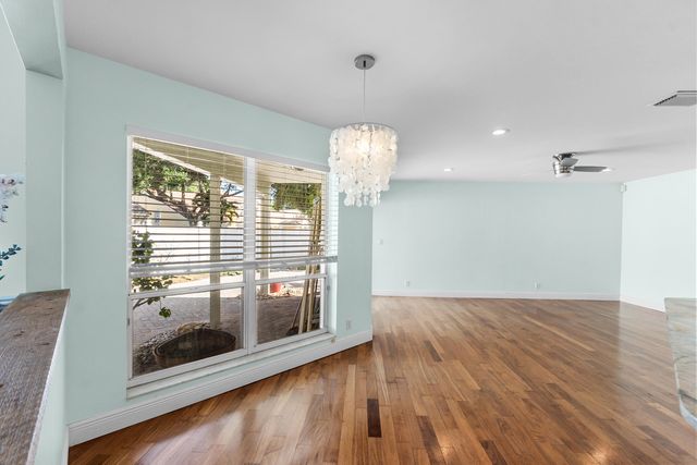 10152 Aspen Way, Palm Beach Gardens, FL 33410