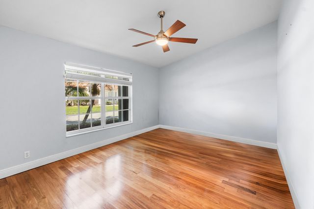 10152 Aspen Way, Palm Beach Gardens, FL 33410