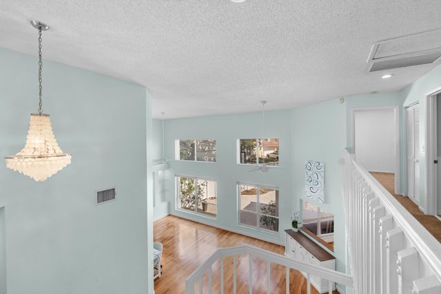 10152 Aspen Way, Palm Beach Gardens, FL 33410
