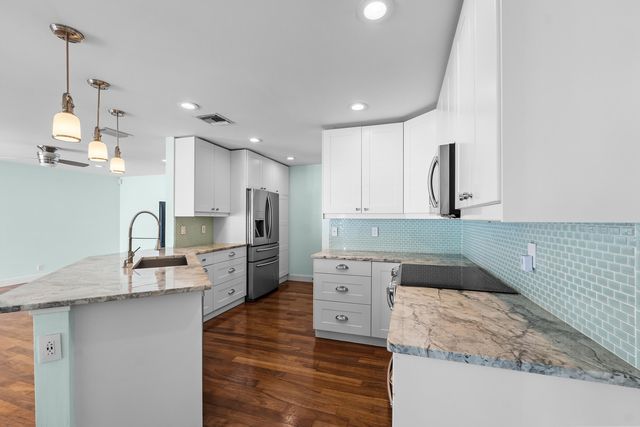 10152 Aspen Way, Palm Beach Gardens, FL 33410