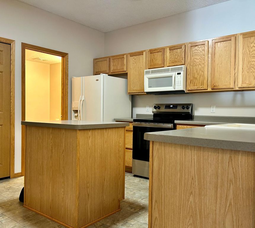 18092 69th Place N, Maple Grove, MN 55311 — photo 2