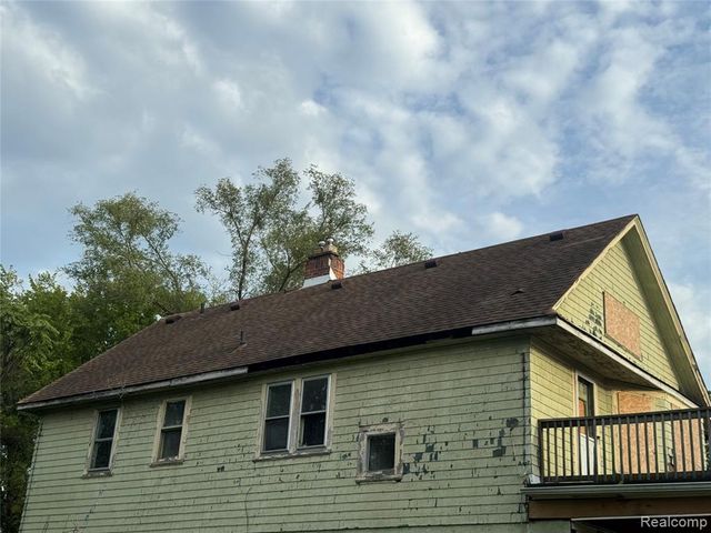 16634 Log Cabin Street, Highland Park, MI 48203