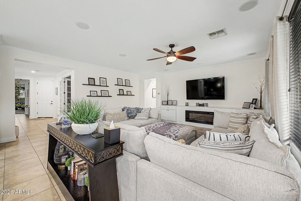 10453 W EL CORTEZ Place, Peoria, AZ 85383 — exterior