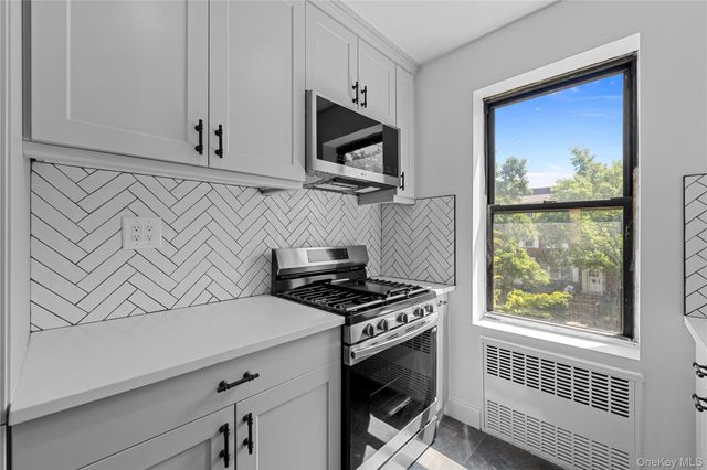 37-20 87th Street 2F, Jackson Heights, NY 11372