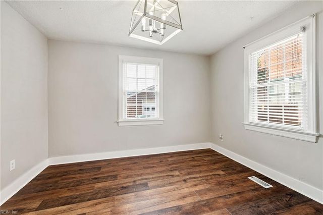 2715 Beachmont AVE, Norfolk, VA 23504
