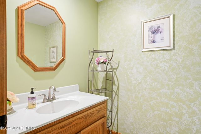 5811 STERLING RIDGE ROAD, Jefferson City, MO 65101