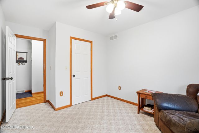 5811 STERLING RIDGE ROAD, Jefferson City, MO 65101