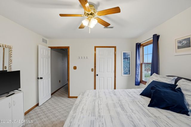 5811 STERLING RIDGE ROAD, Jefferson City, MO 65101