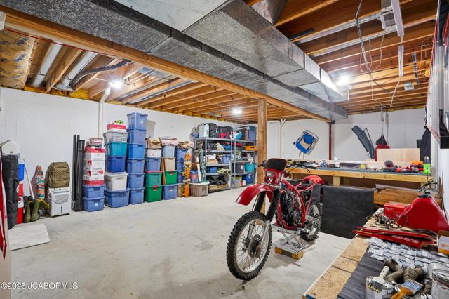 5811 STERLING RIDGE ROAD, Jefferson City, MO 65101