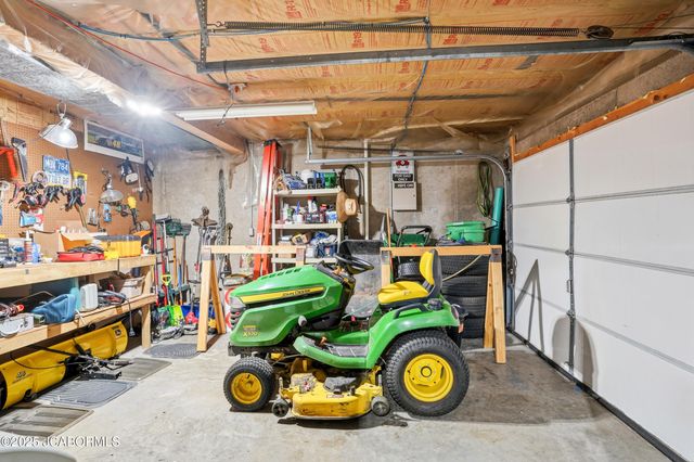 5811 STERLING RIDGE ROAD, Jefferson City, MO 65101