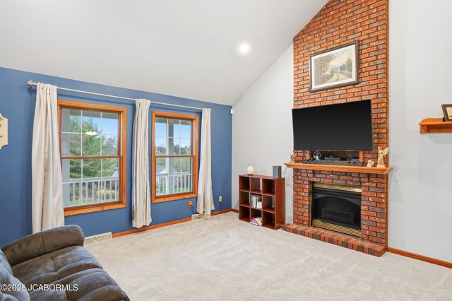 5811 STERLING RIDGE ROAD, Jefferson City, MO 65101