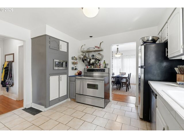 2915 Ne 56TH Ave, Portland, OR 97213