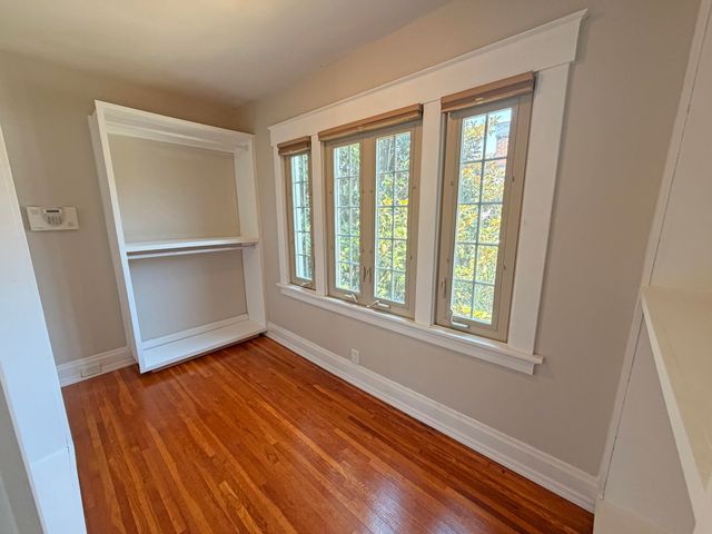 831 N Ft Thomas Avenue, Fort Thomas, KY 41075